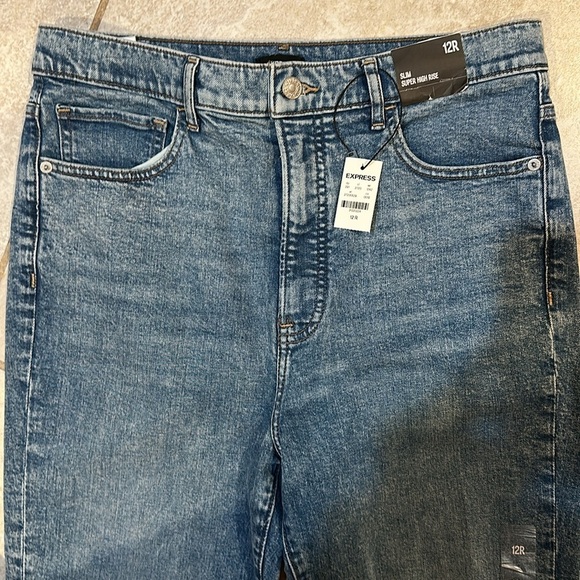 NWT! Express Super High Rise Slim Jeans 12 Acid Wash Destroy Distress - Picture 5 of 7